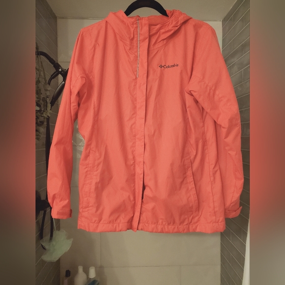 Columbia Rain Jacket Like New - Picture 1 of 3